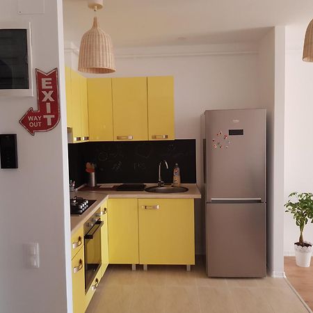 Luxury Apartment With Pool In North Bucharest Cretuleasca Экстерьер фото