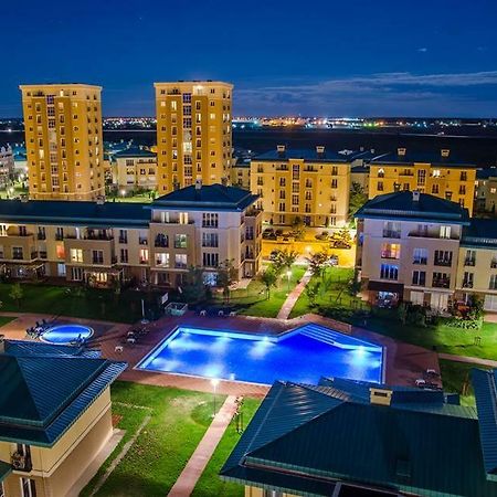 Luxury Apartment With Pool In North Bucharest Cretuleasca Экстерьер фото