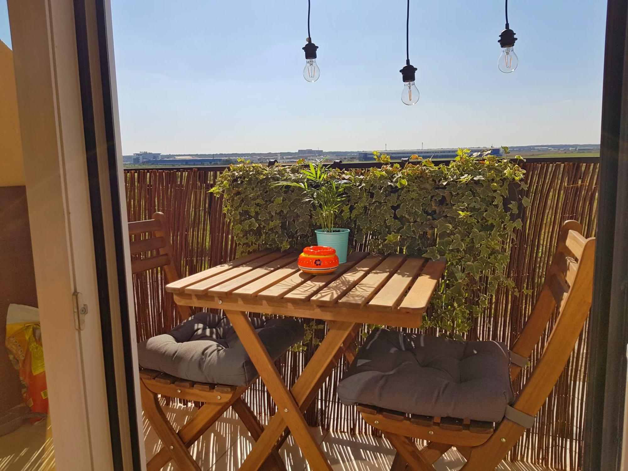 Luxury Apartment With Pool In North Bucharest Cretuleasca Экстерьер фото