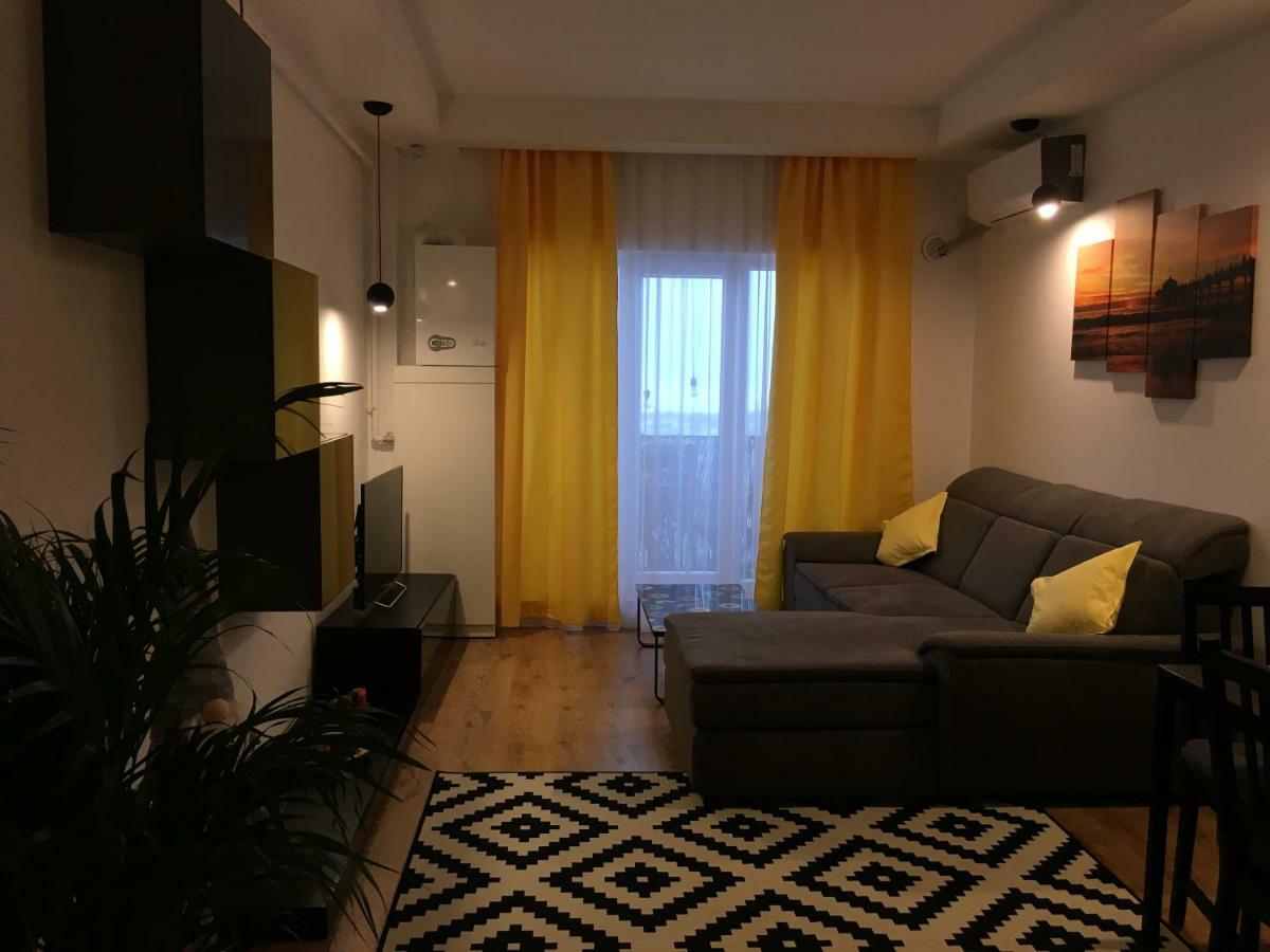 Luxury Apartment With Pool In North Bucharest Cretuleasca Экстерьер фото