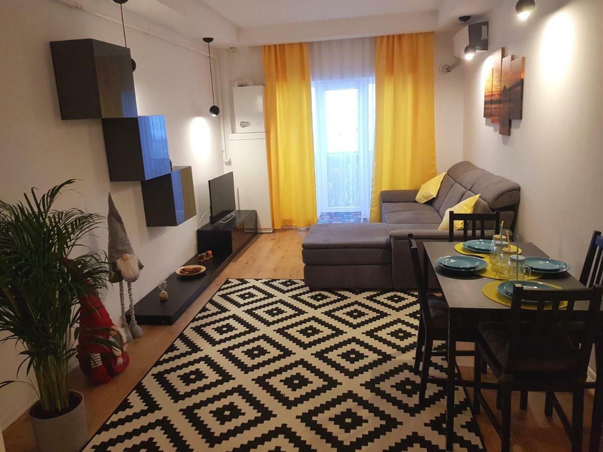 Luxury Apartment With Pool In North Bucharest Cretuleasca Экстерьер фото